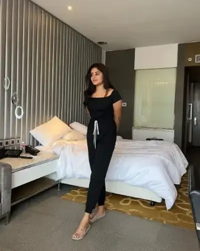 Call Girls Bhanvad Cash On Delivery